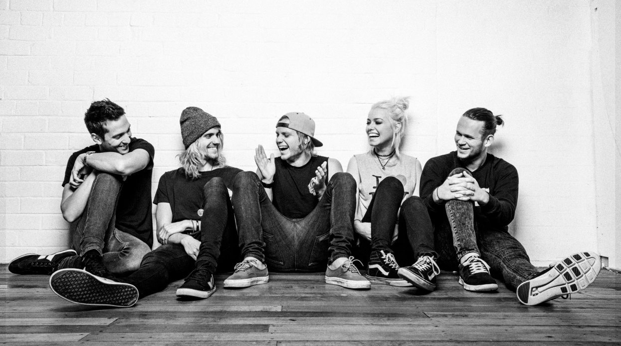 Tonight Alive – The Other Side