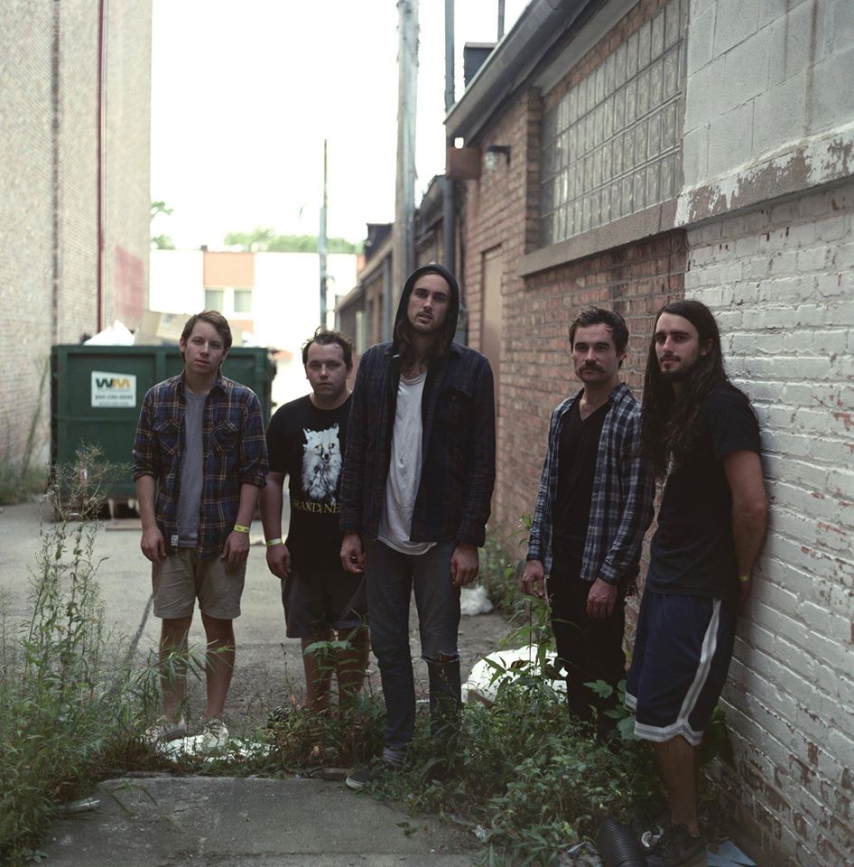 Pianos Become The Teeth zet video’s online