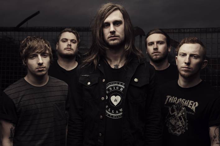 Supportacts While She Sleeps bekend
