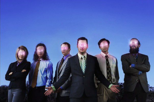 Modest Mouse – Strangers To Ourselves