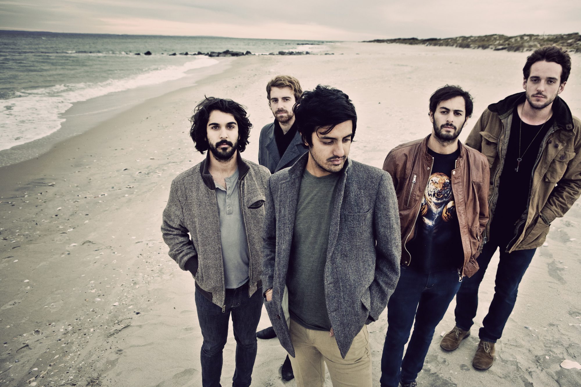 Young the Giant deelt albumdetails en single