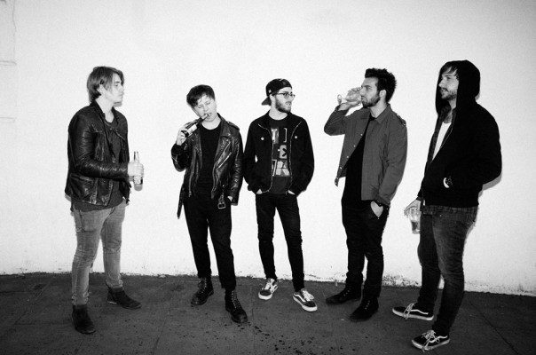 Nothing But Thieves deelt “If I Get High”