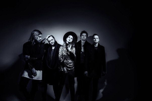 Of Monsters and Men in De Oosterpoort