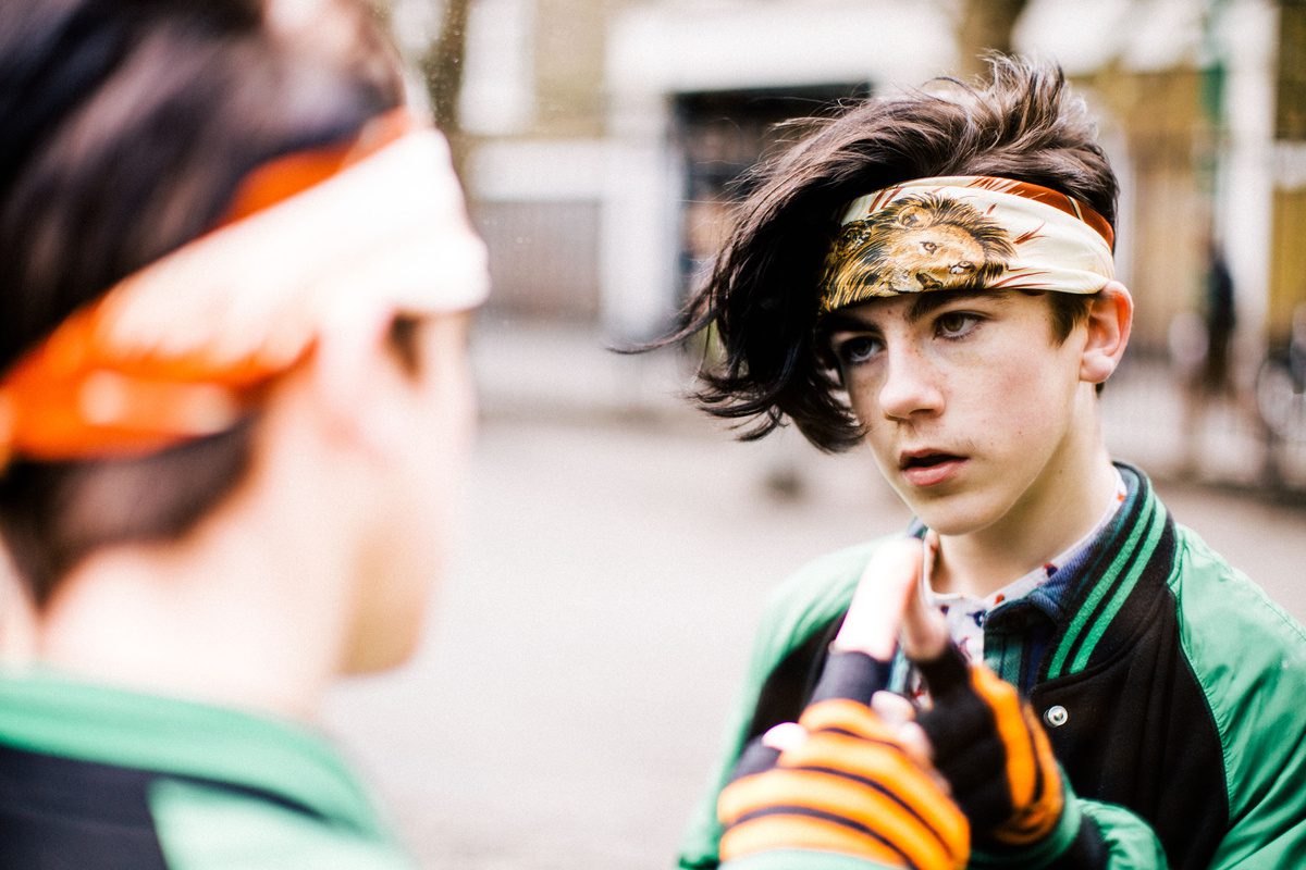 Declan McKenna deelt live video