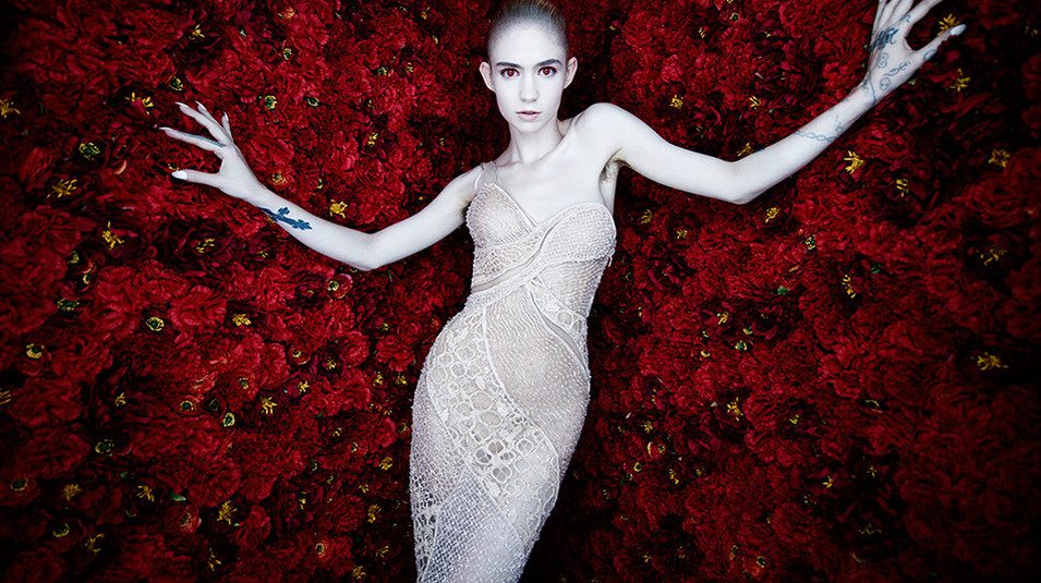 Nieuwe video’s Grimes, P!ATD en meer