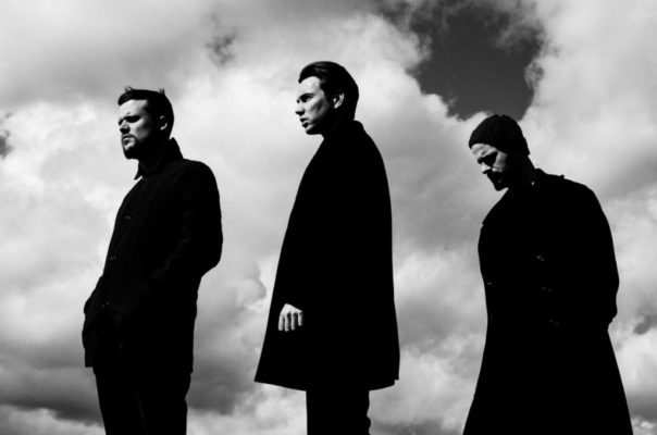 White Lies in De Oosterpoort