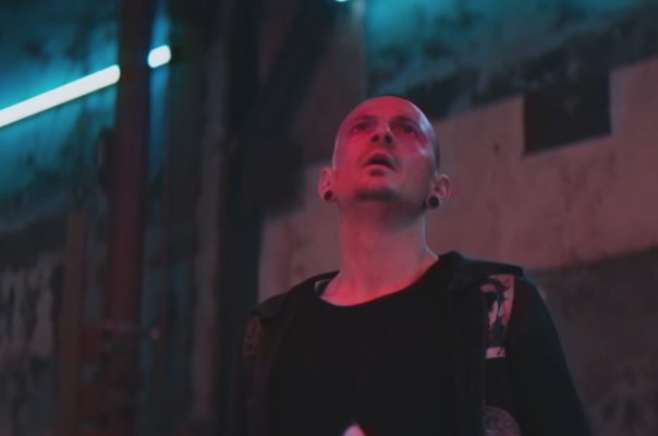 Linkin Park bevindt zich in een game in hun nieuwe videoclip