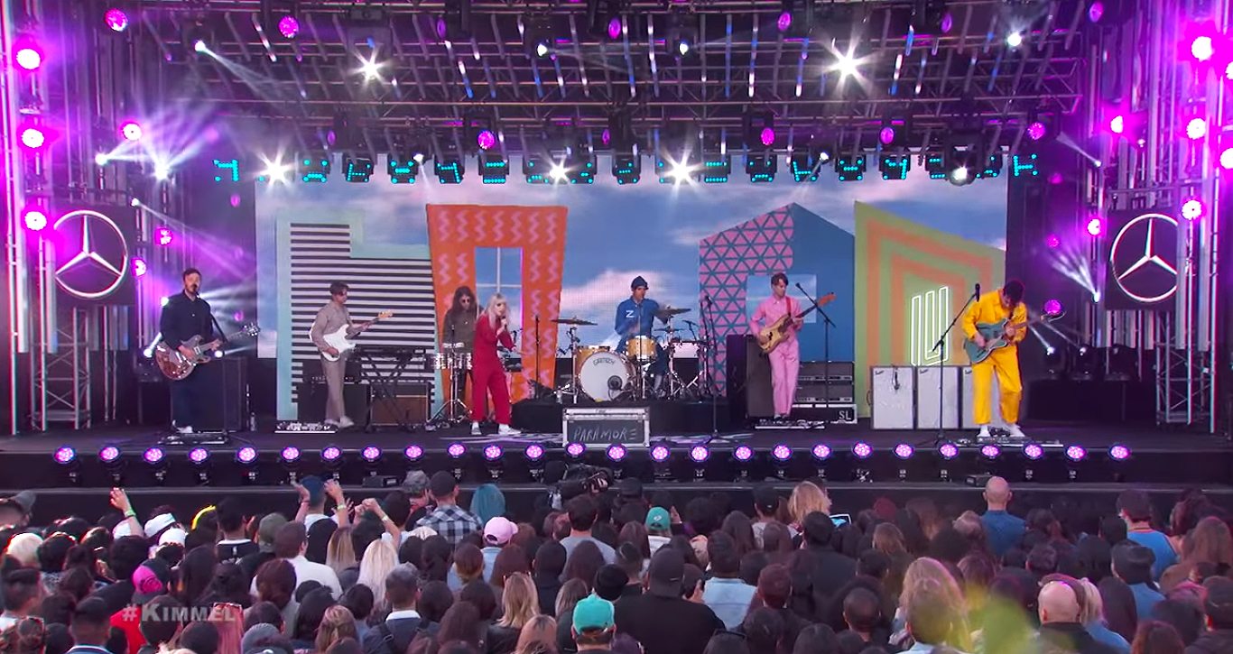 Video: Paramore speelt “Hard Times” live bij Jimmy Kimmel